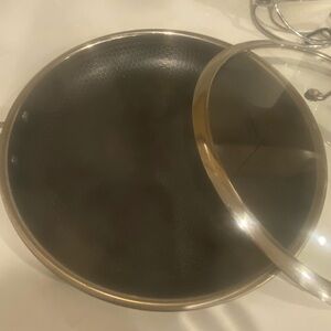 Premium Black Non-Stick Skillet with Glass Cover